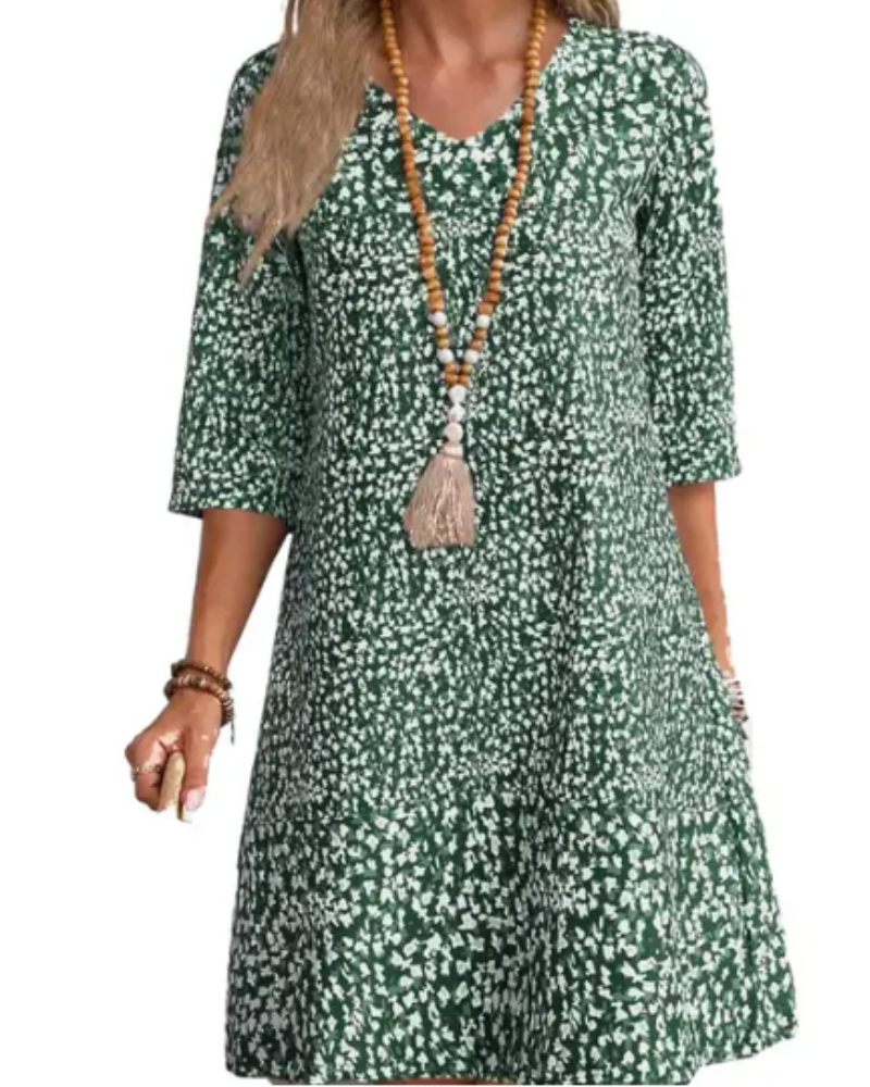 Elegant Dress with Round Neck