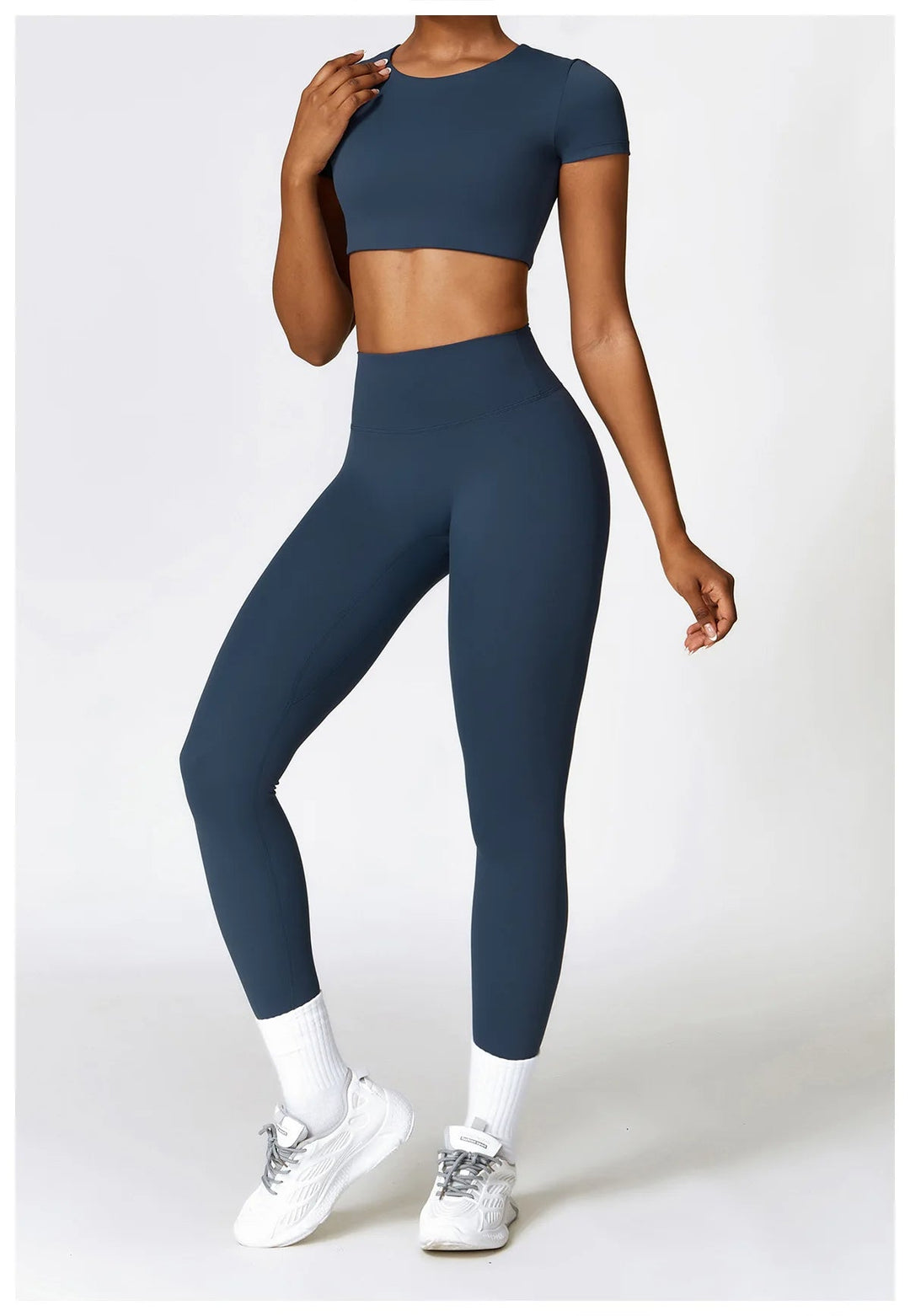 Seam Yoga Set With Crop Top
