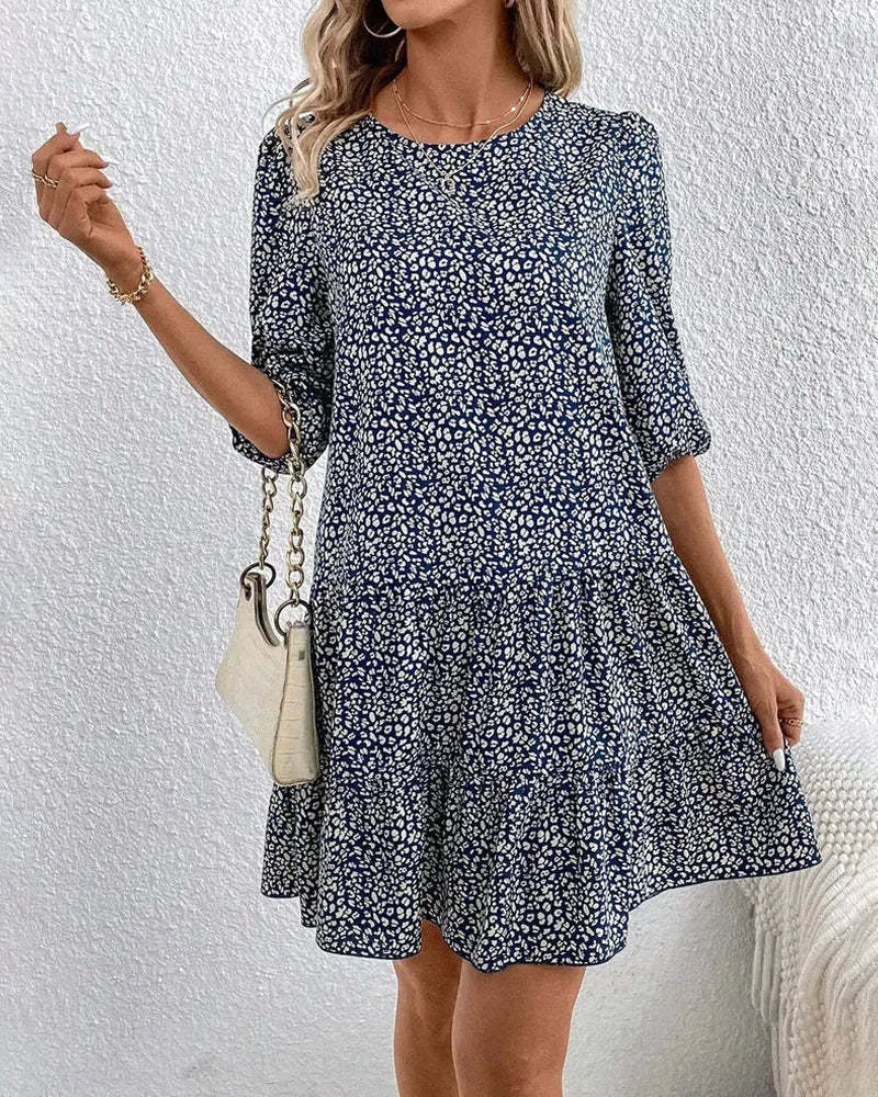Elegant Dress with Round Neck