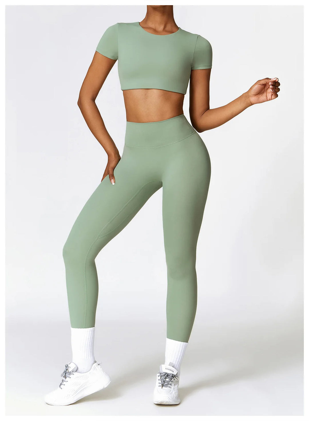 Seam Yoga Set With Crop Top