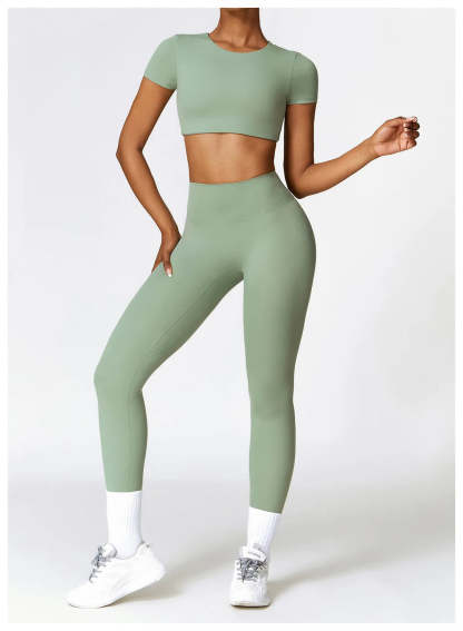 Seam Yoga Set With Crop Top