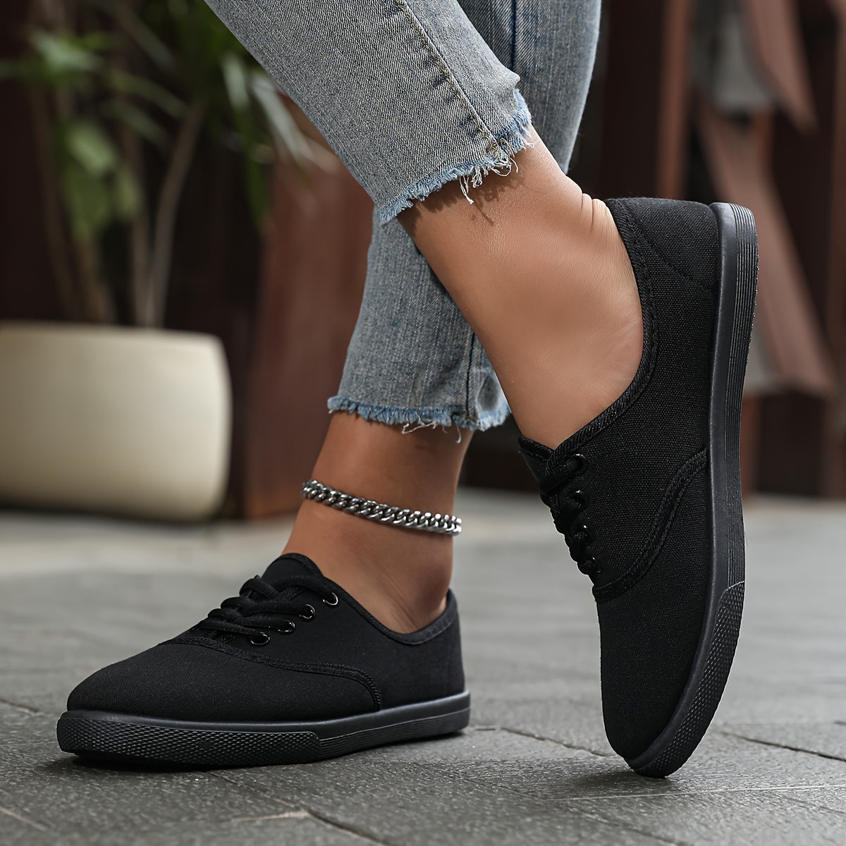 Comfortable and Stylish Canvas Sneakers for Women