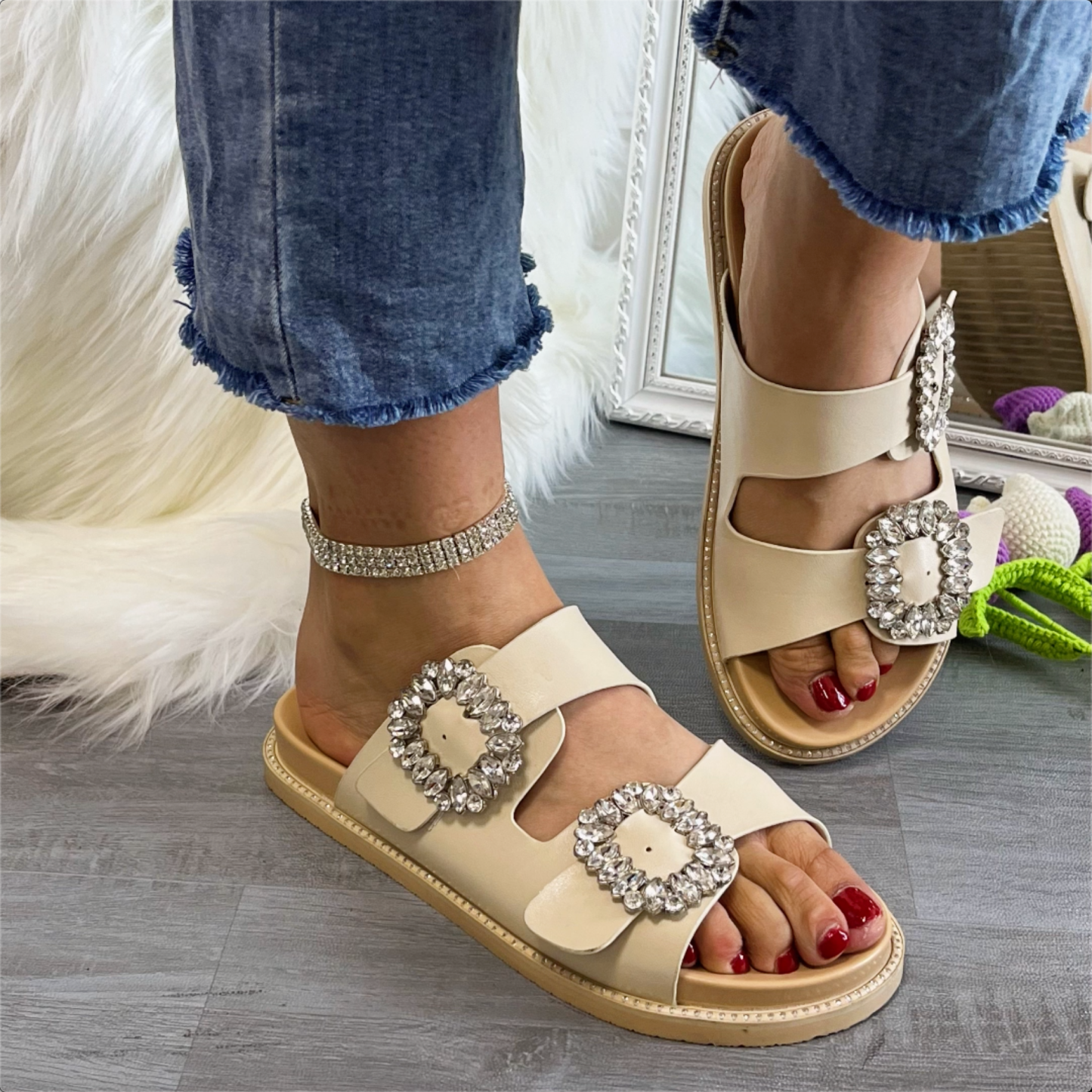 Buckle Rhinestone Beach Sandals