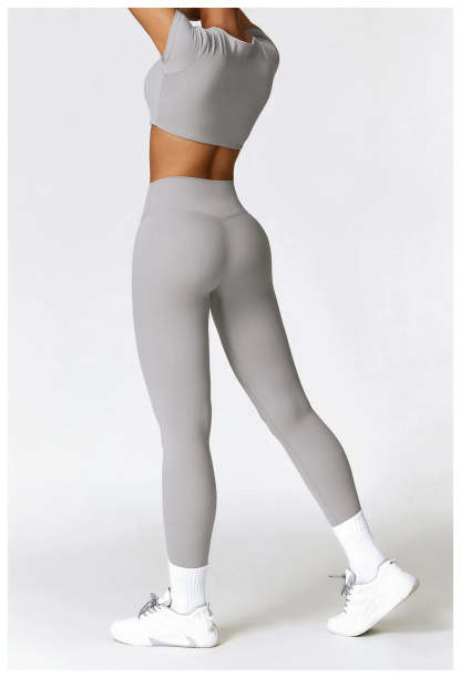 Seam Yoga Set With Crop Top