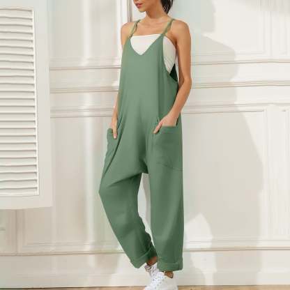 Jumpsuit with wide legs and pockets