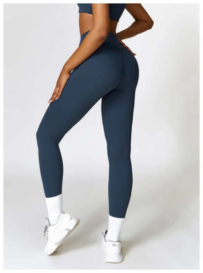 Seam Yoga Set With Crop Top