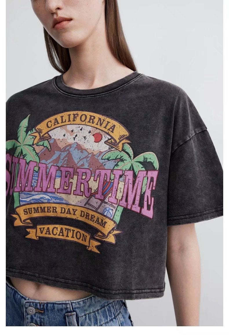 Graphic Crop Tee