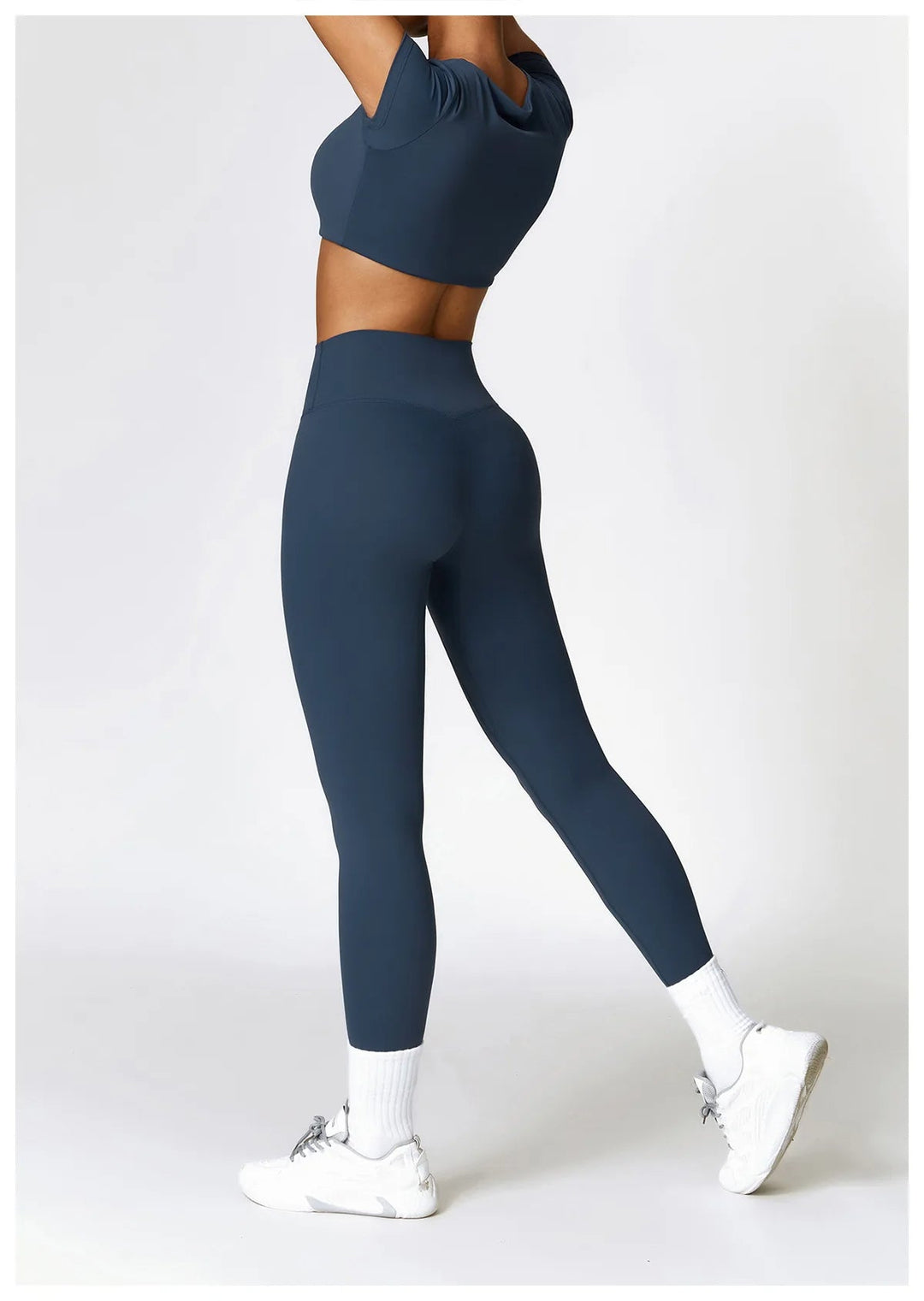 Seam Yoga Set With Crop Top