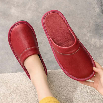 Robust and comfortable leather slippers