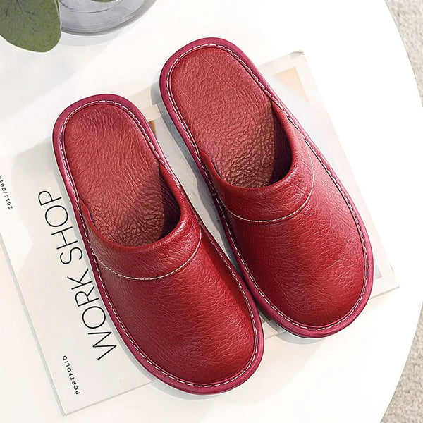 Robust and comfortable leather slippers