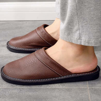 Robust and comfortable leather slippers