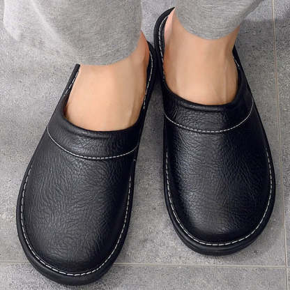 Robust and comfortable leather slippers
