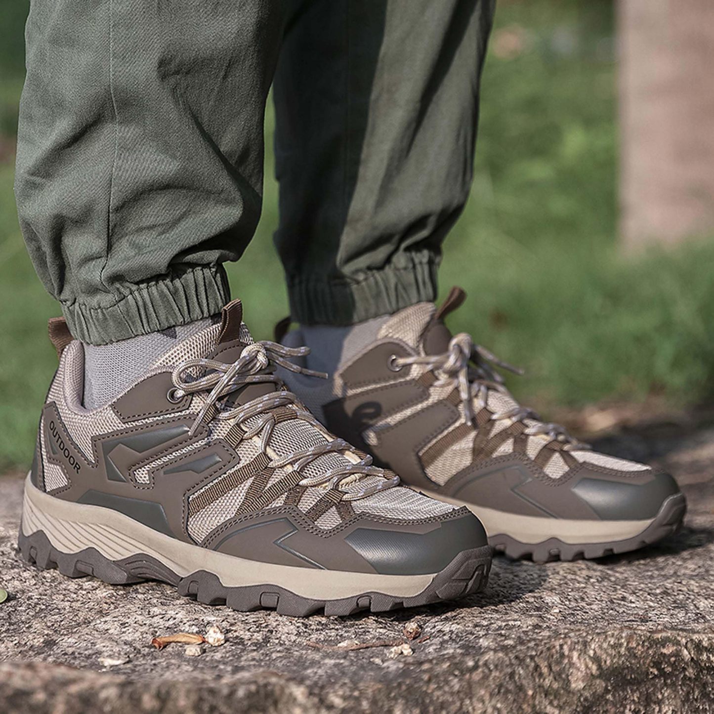 Couples outdoor hiking non-slip shoes