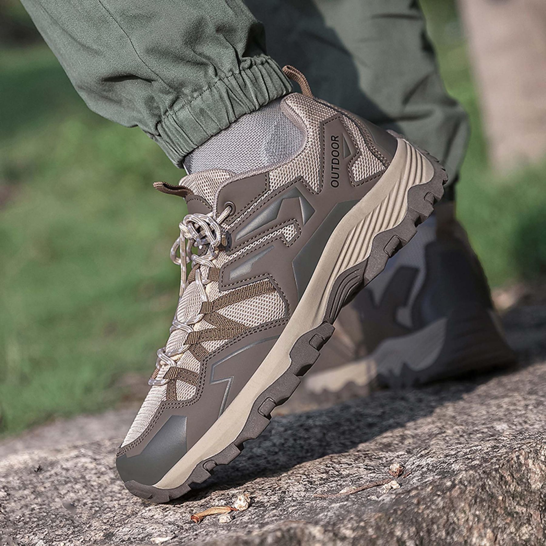 Couples outdoor hiking non-slip shoes