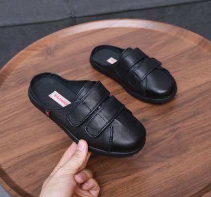 Nanccy Wide Diabetic Shoes For Swollen Feet 