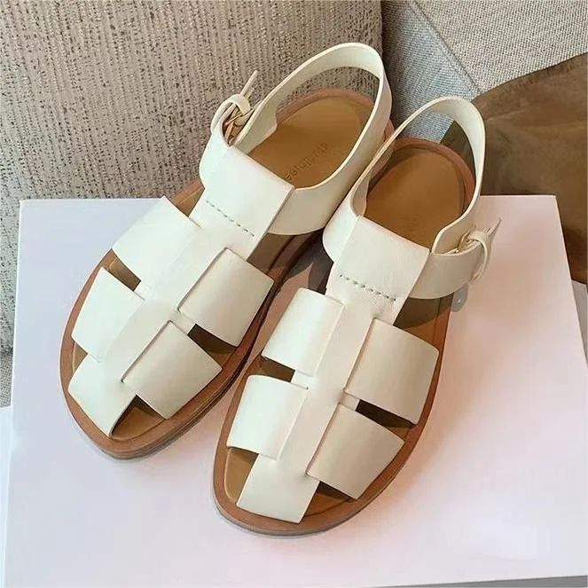 Fashionable Round Toe Wide Face Breathable Adjustable Roman Sandals