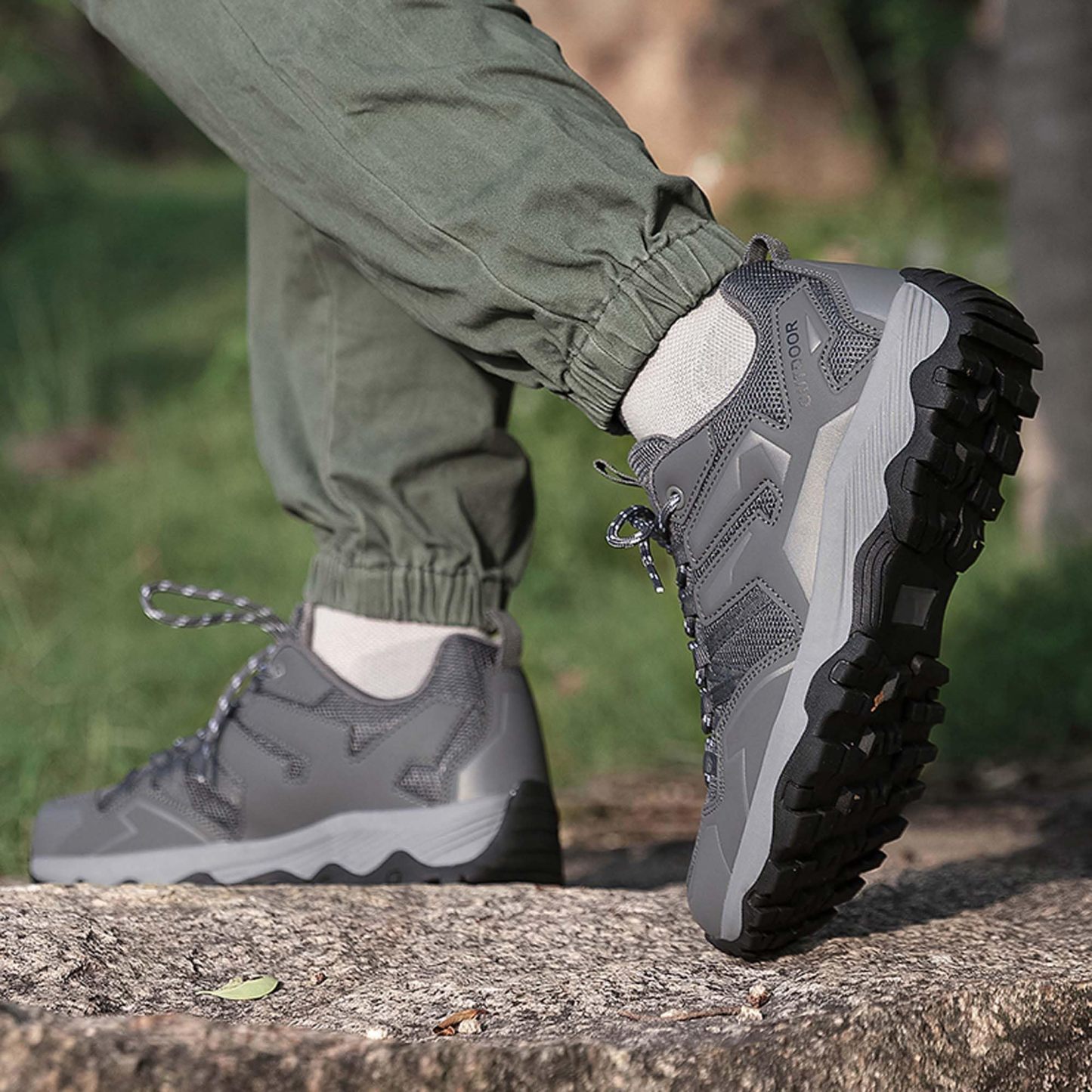 Couples outdoor hiking non-slip shoes