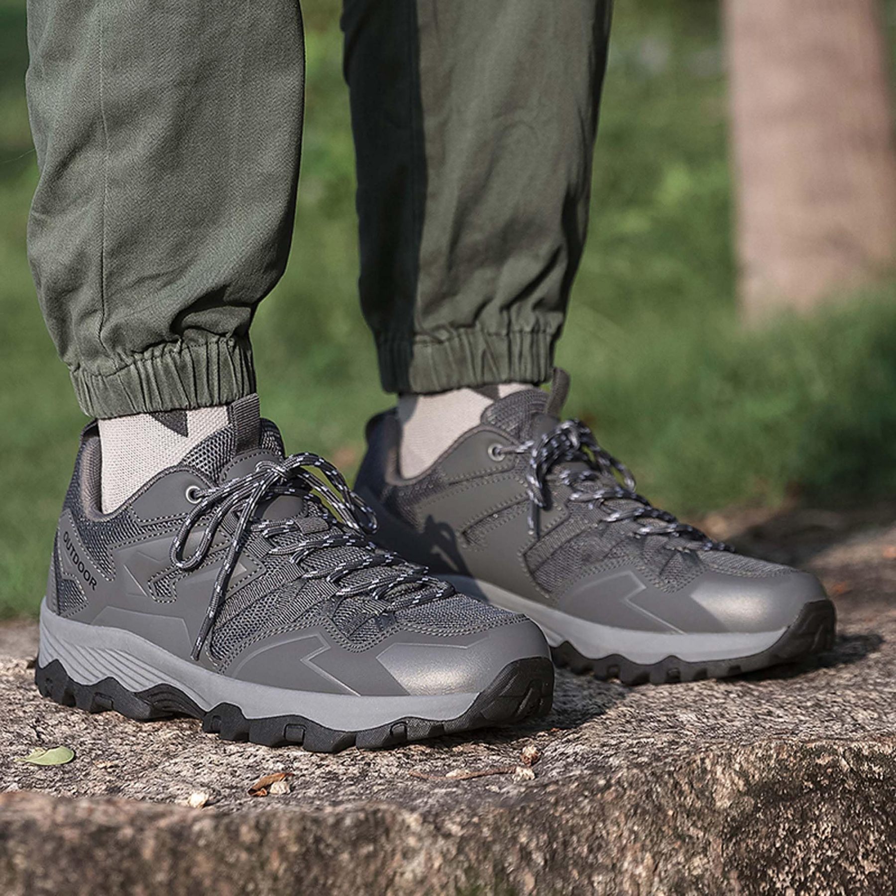 Couples outdoor hiking non-slip shoes
