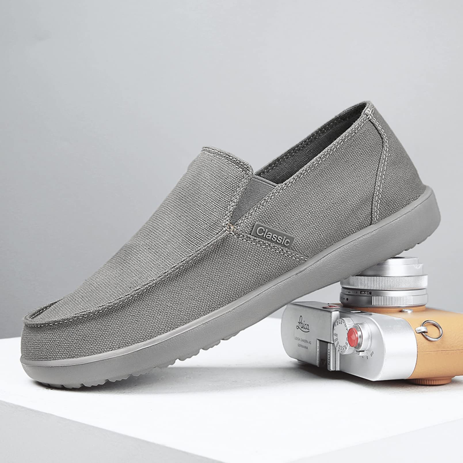 Men's Classic Loafers Summer Canvas Casual Shoes Slip On Walking Flat Shoes Comfortable Boat Shoes Male Driving Flats