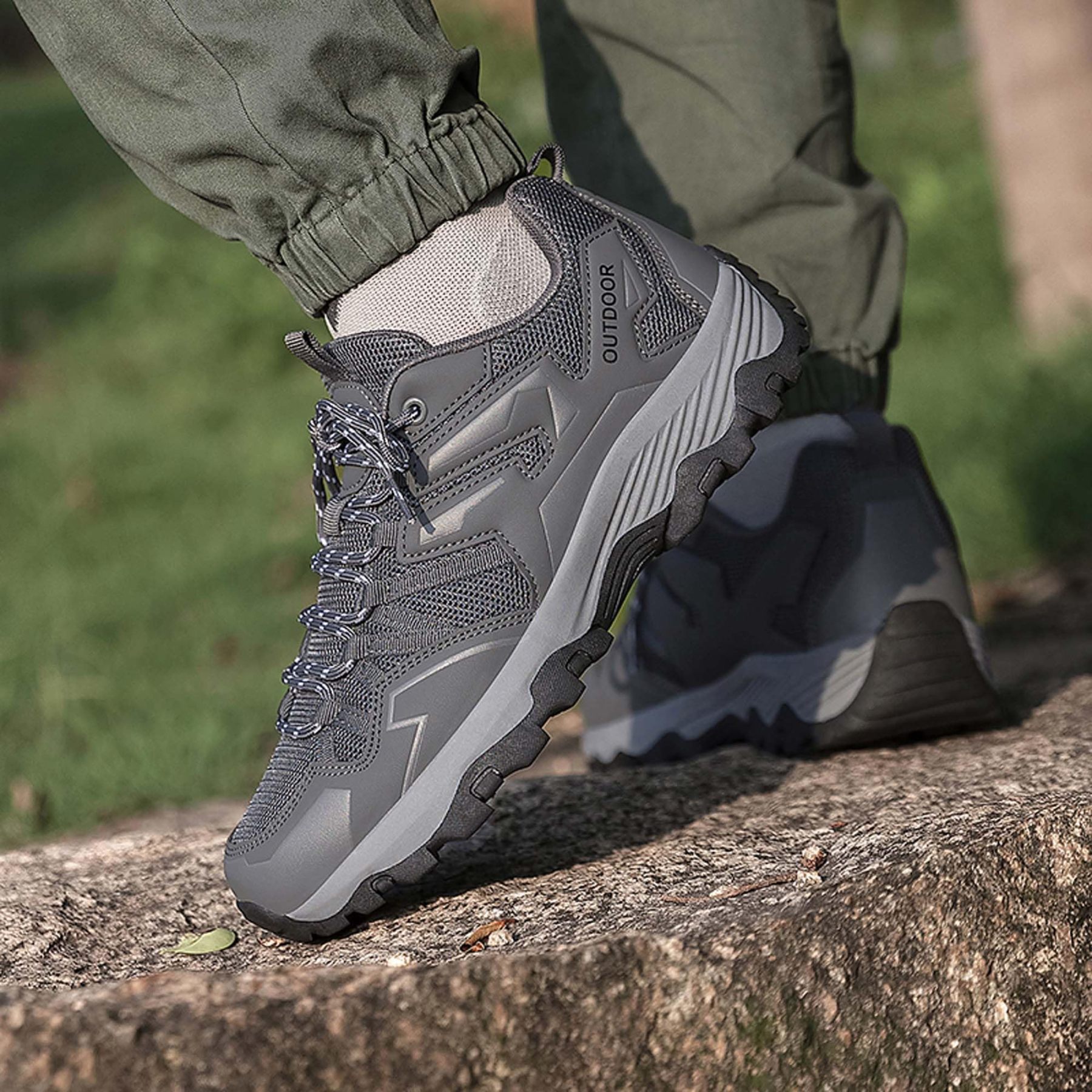 Couples outdoor hiking non-slip shoes