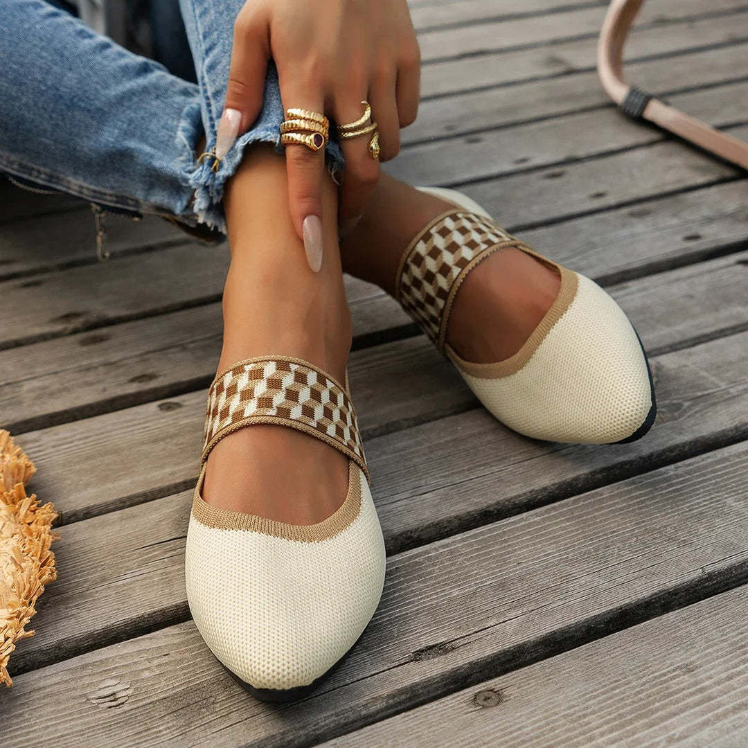 Chic and Comfortable Pointy Flats