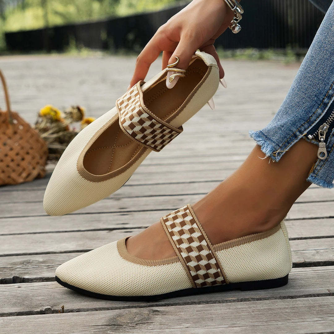 Chic and Comfortable Pointy Flats