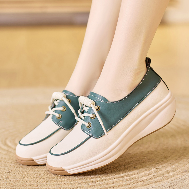Lightweight Sneakers with Soft Sole