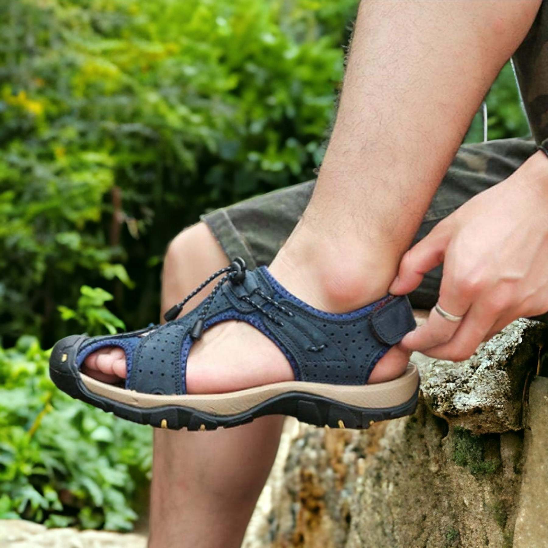 Ergonomic Men's Sandals Crafted for Pain Relief