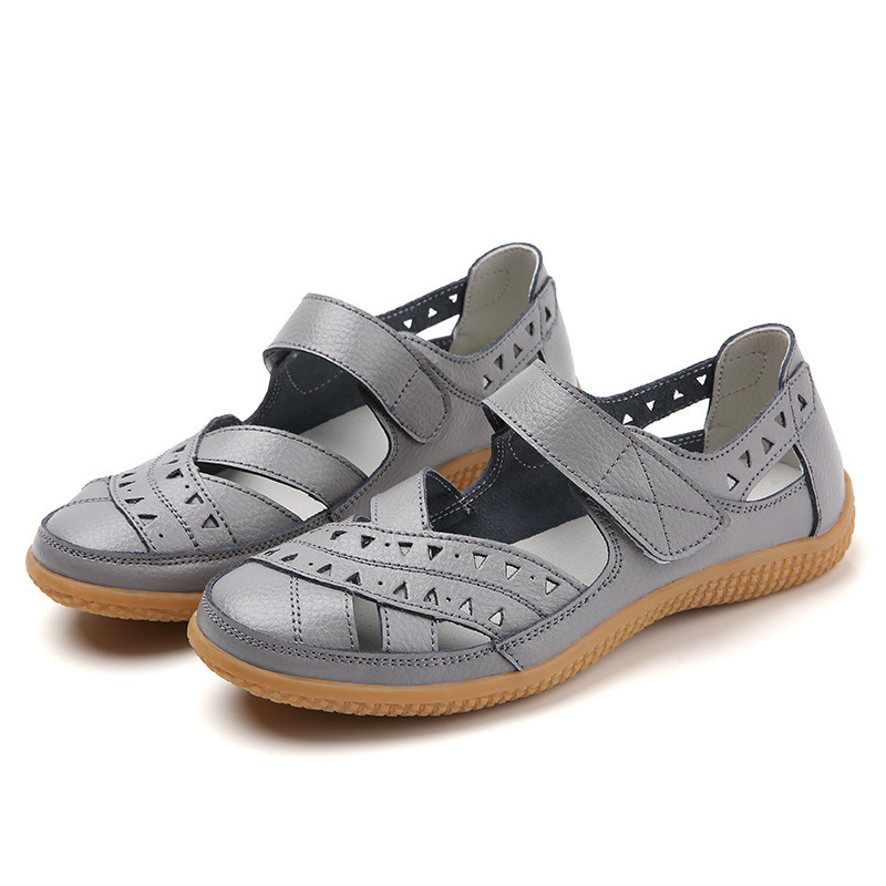 Elevate Your Style with Sports Casual Flat Sandals