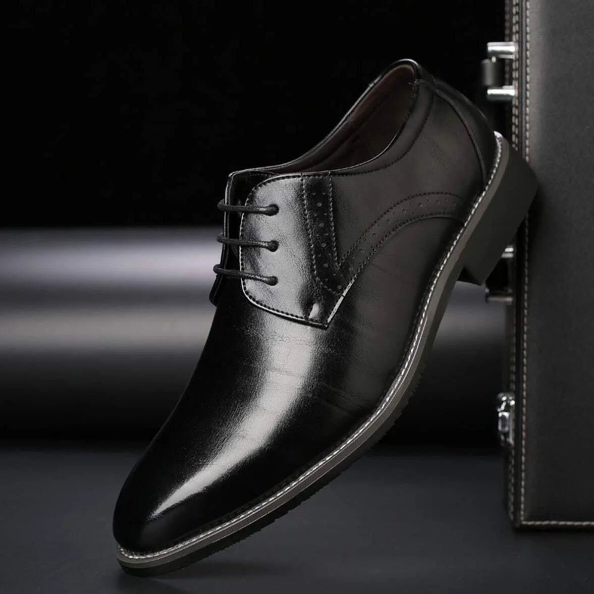 Men’s Leather Oxford Shoes – Classic Lace-Up – Formal Brogue Detailing