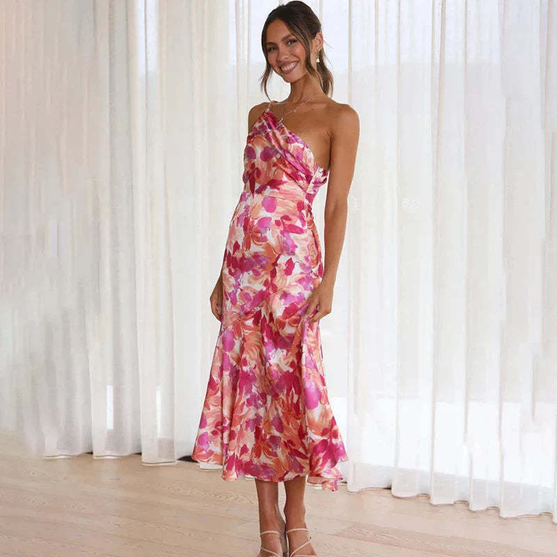 Shoulder-hugging dress