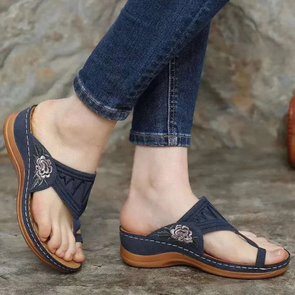 Women's Embroidered Comfortable Flip Flop Sandals