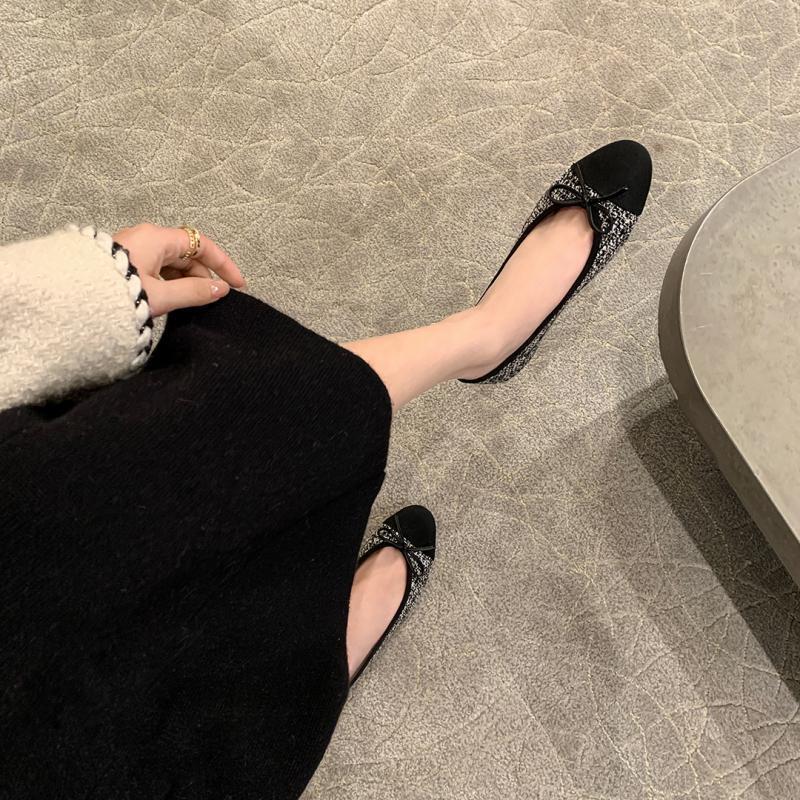 Comfortable Round Cap Toe Leather Ballet Flat