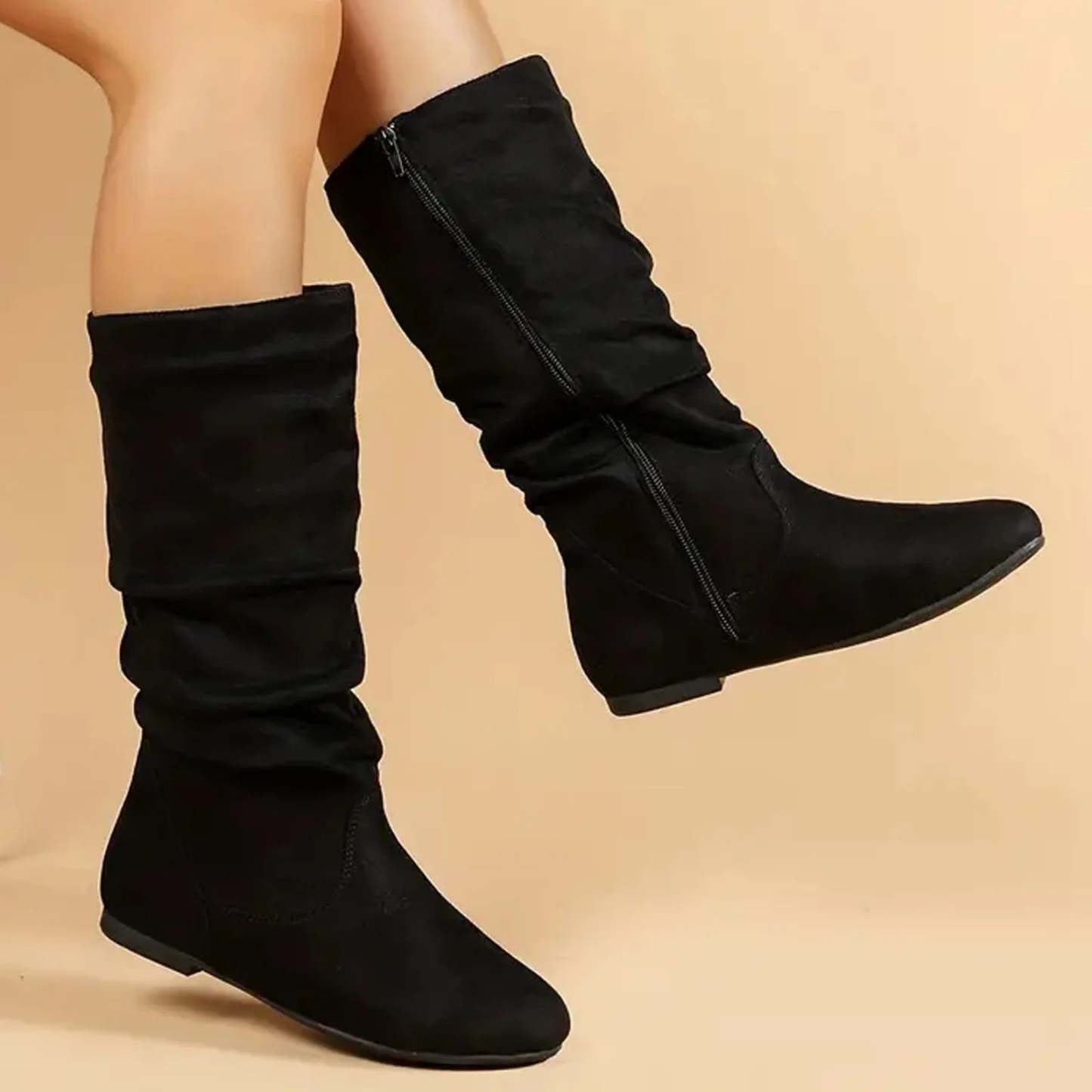 High boots with flat sole
