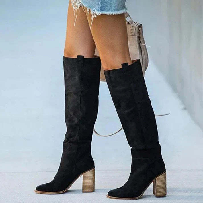 High block heel suede boots for a boho chic and comfortable look