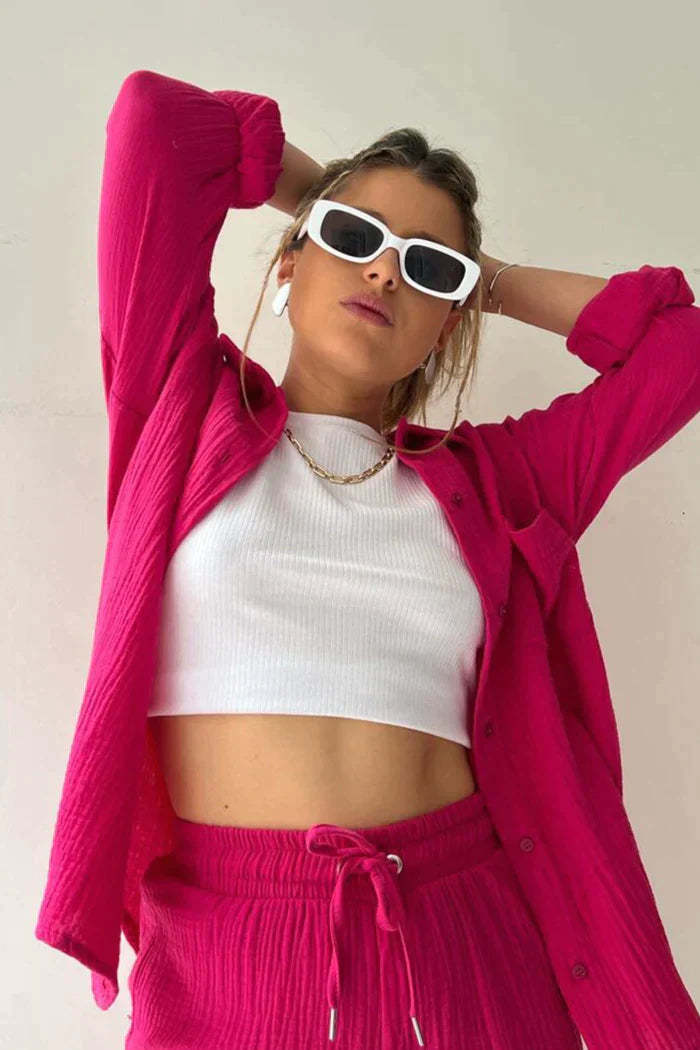 Two-piece set with long sleeves and shorts