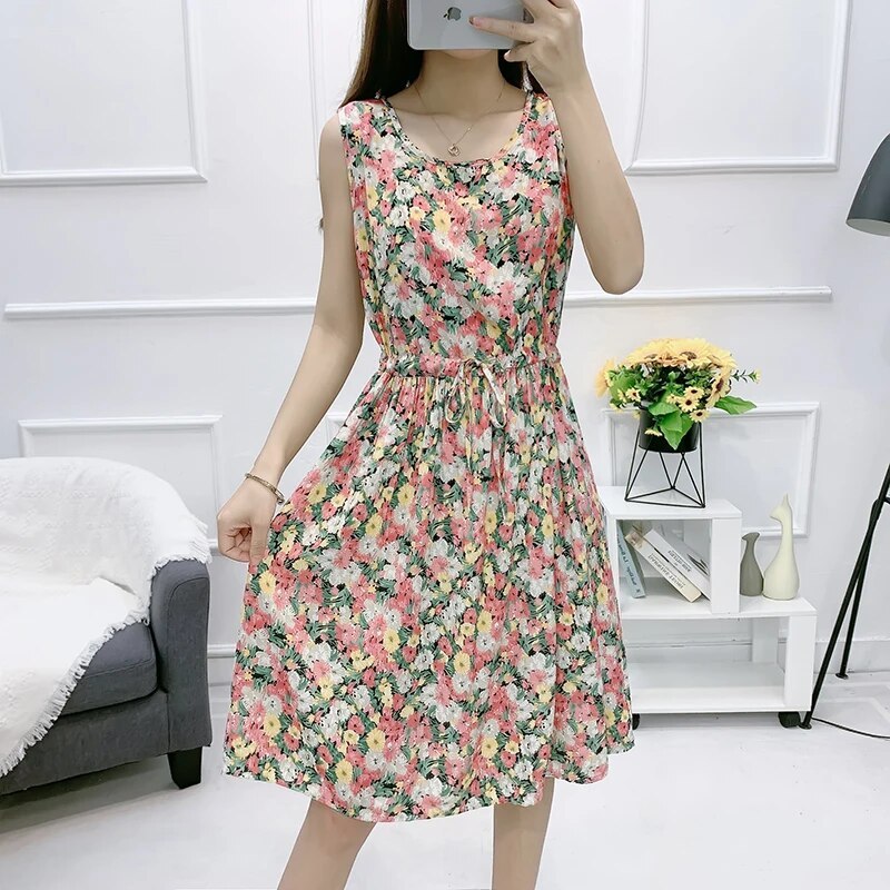 Chic Floral Dress Elegance