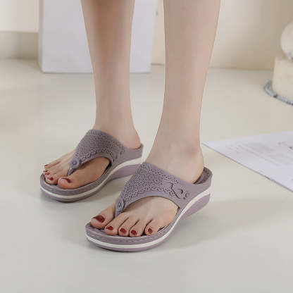 Lightweight Vintage Massage Flip-Flops