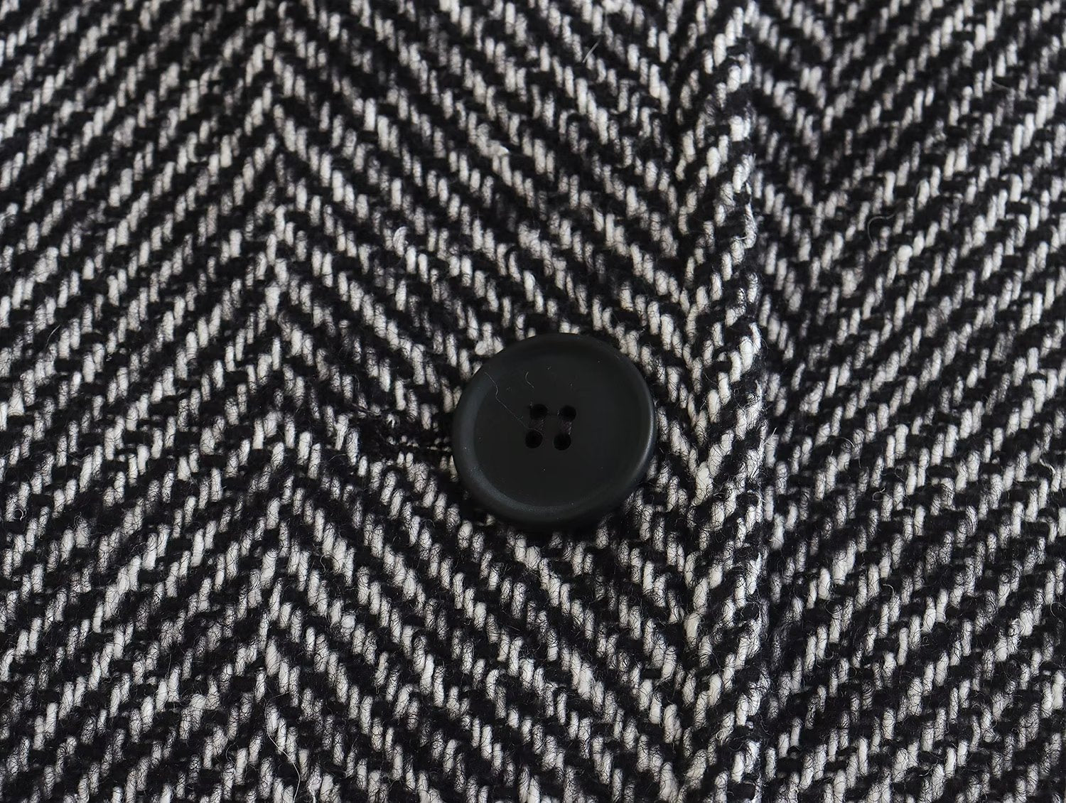 Women's Herringne Pattern Overcoat