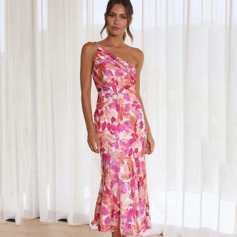 Shoulder-hugging dress