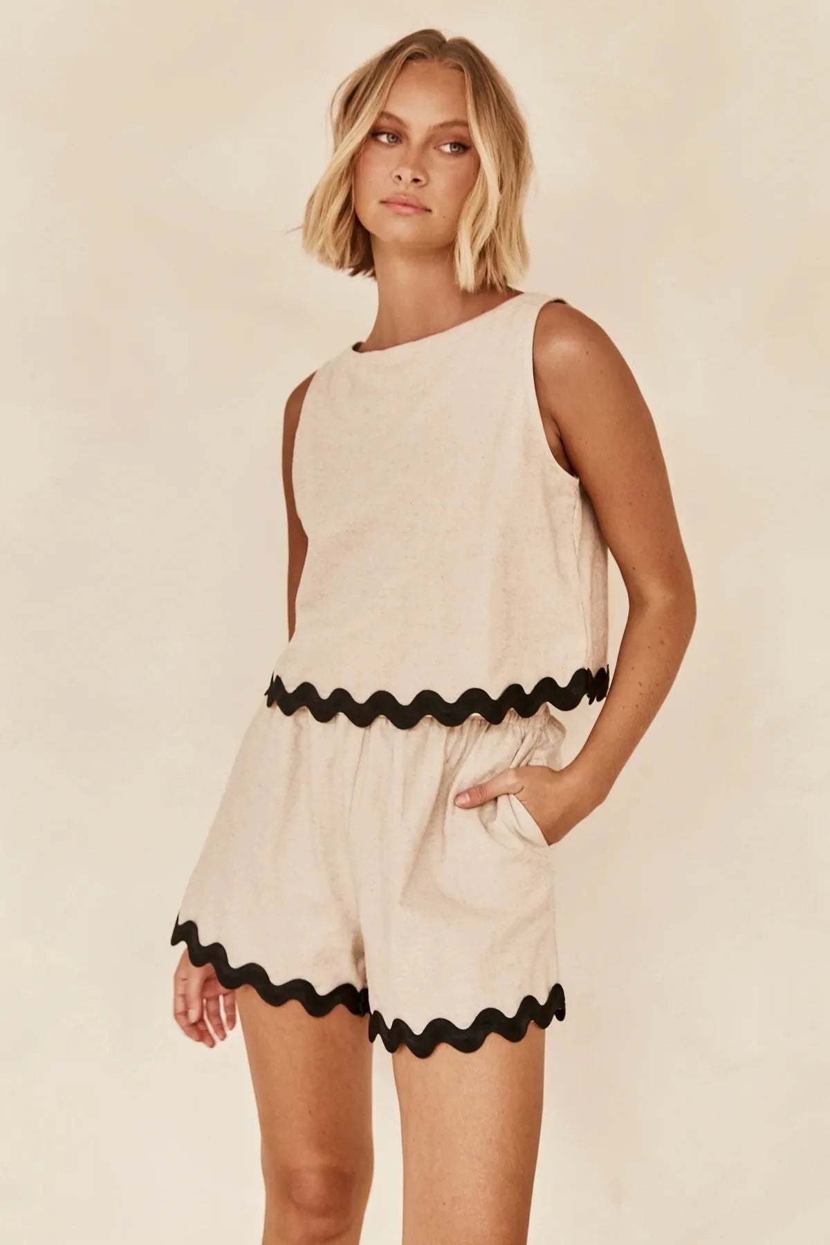 Scalloped Trim Shorts Set