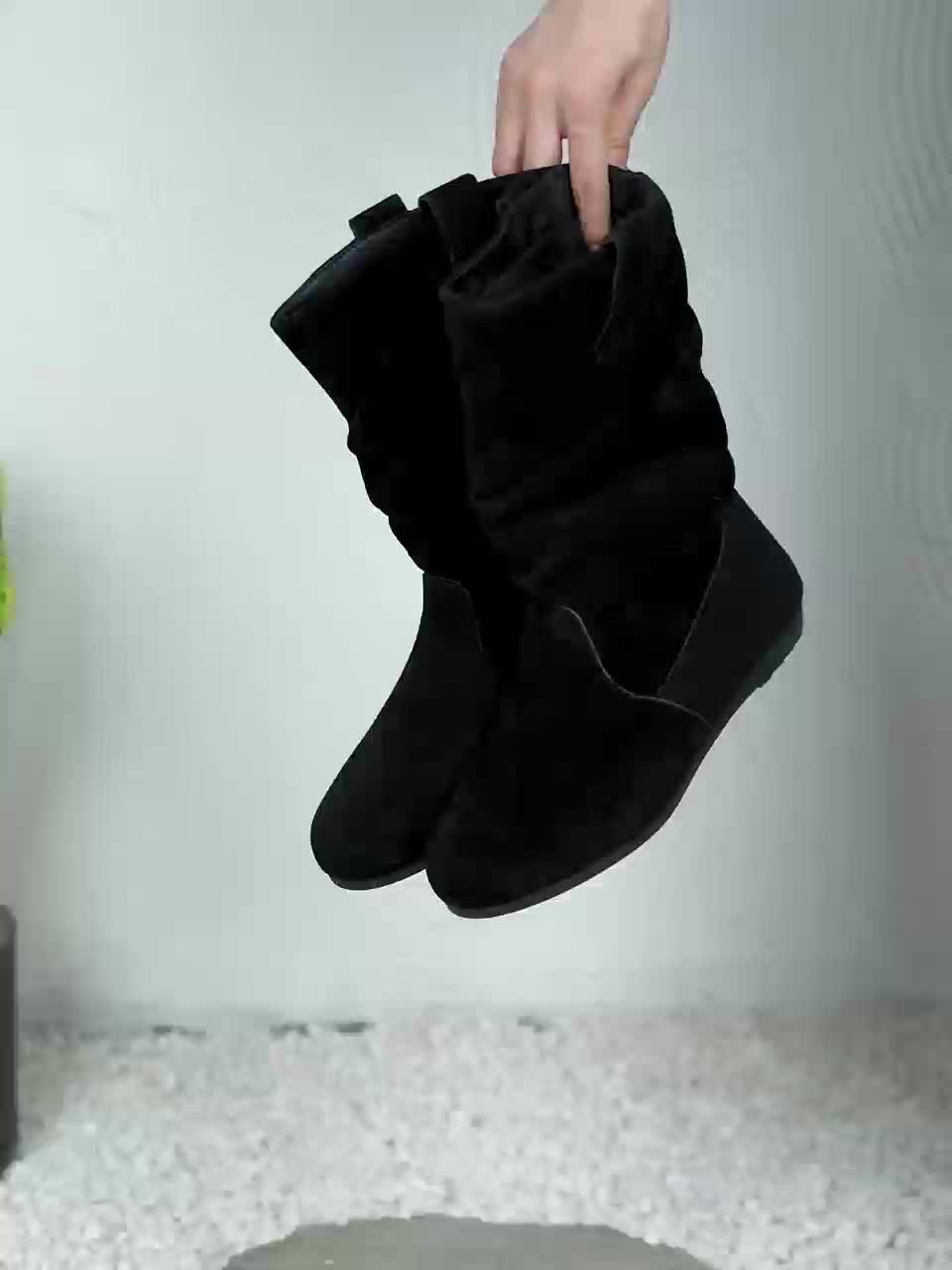 Softly lined warm ankle boots
