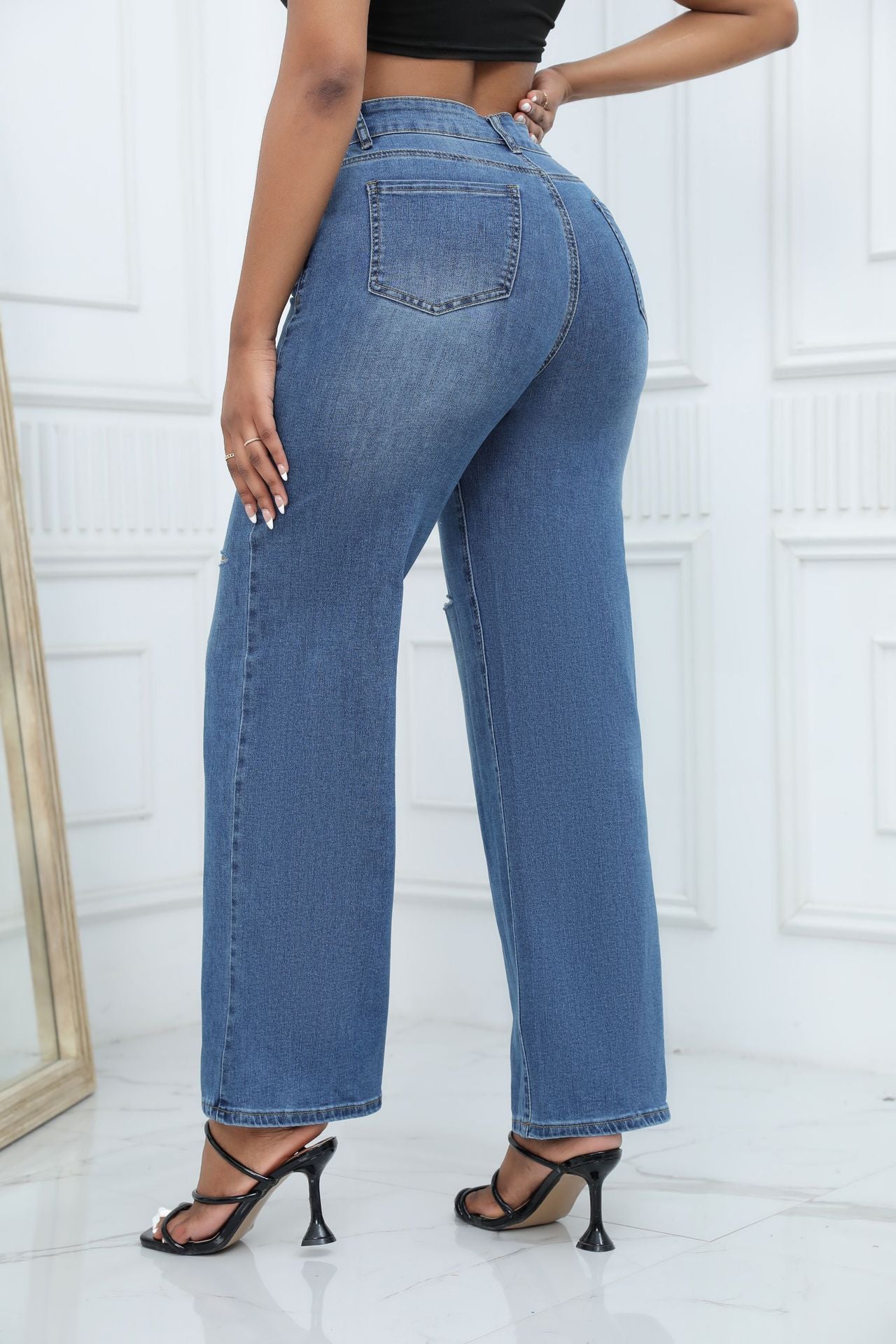 Wide-Leg Jeans