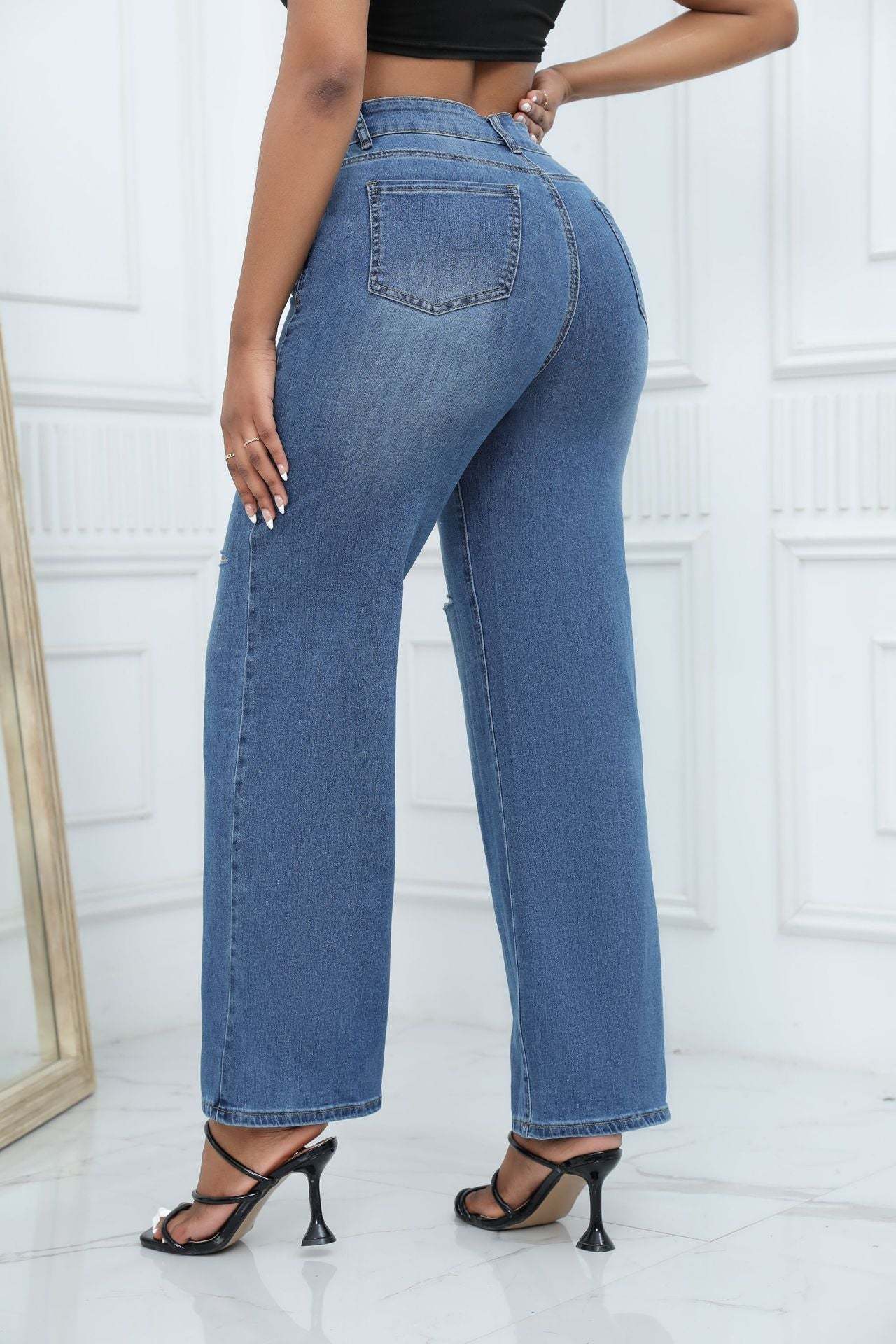 Wide-Leg Jeans