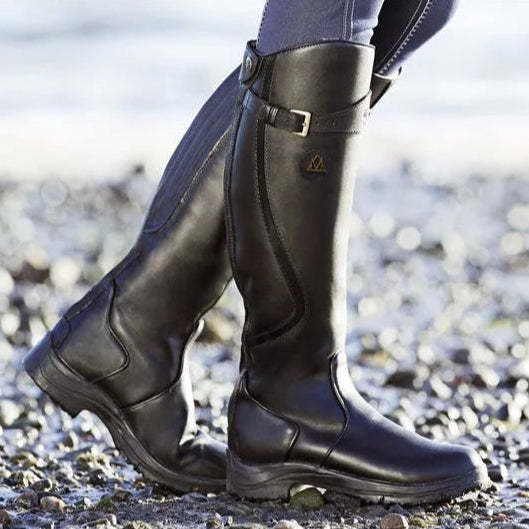 Women’s Elegant Waterproof Boots for All Seasons