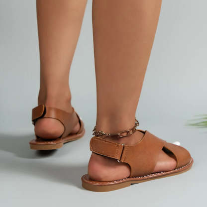 Ladies leather sandals with buckle