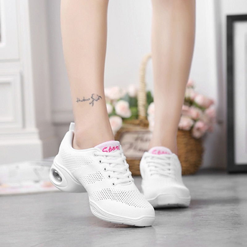 Women's Dance Sneakers Ballroom Shoes Hip Hop Salsa Shoes Practice Trainning Dance Shoes Street Dance Show/Square Dance Training Performance Practice Mesh Flat Heel White Black Red 2024 - $37.99 &ndash;P5