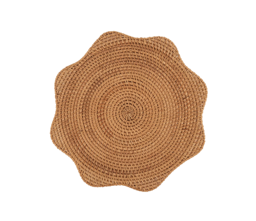 Scallop rattan placemat