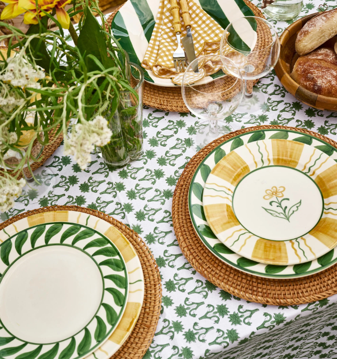 Charge rattan placemat