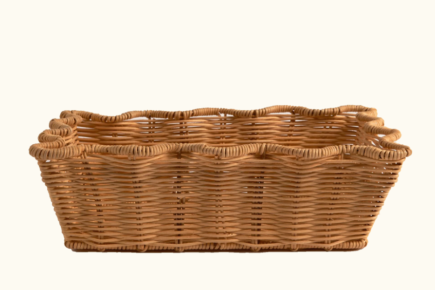 Scallop rattan basket